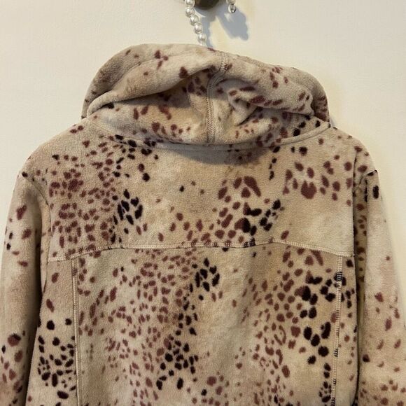 Susan Graver Weekend Size 1X Animal Print Fleece Pocket Front Sweater cowl neck - Picture 8 of 10